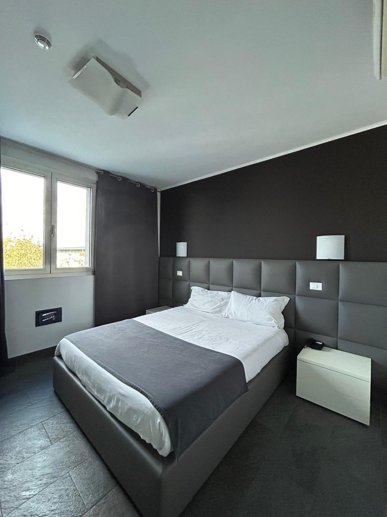Hotel Noventa Noventa Vicentina エクステリア 写真